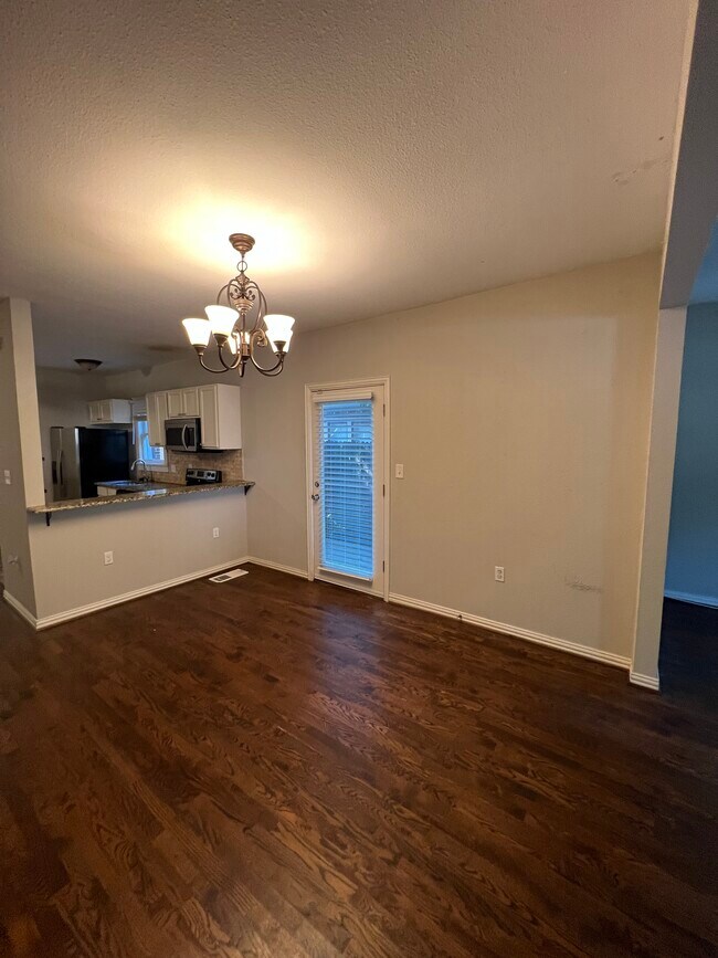 Building Photo - 407 S Windomere Ave