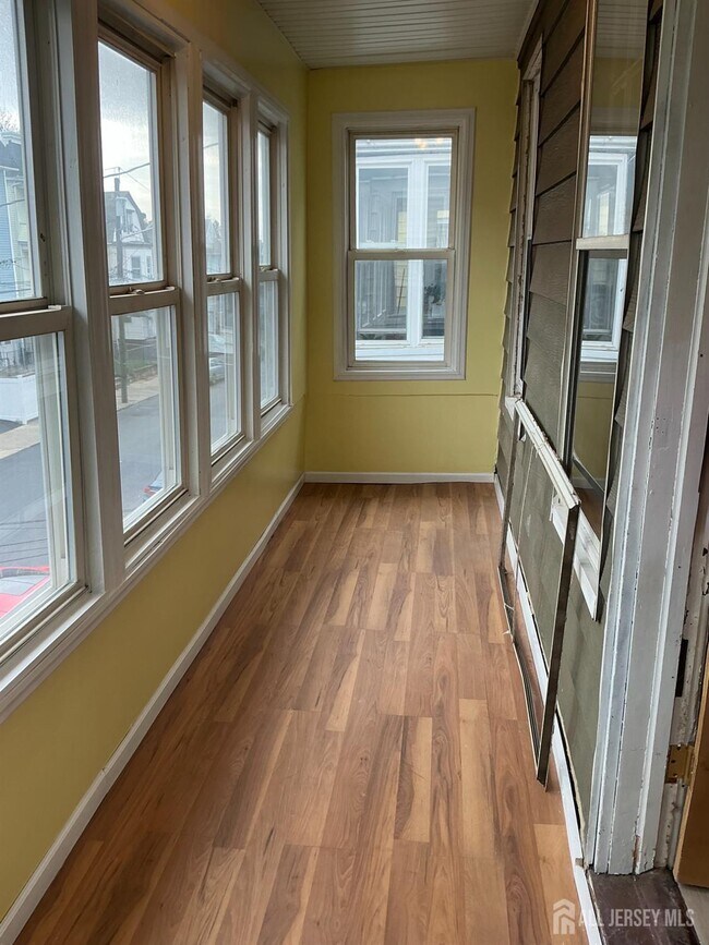 Foto del edificio - 93 Schley St