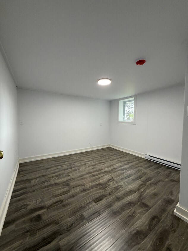 Photo du bâtiment - 11 Blackmarsh Rd