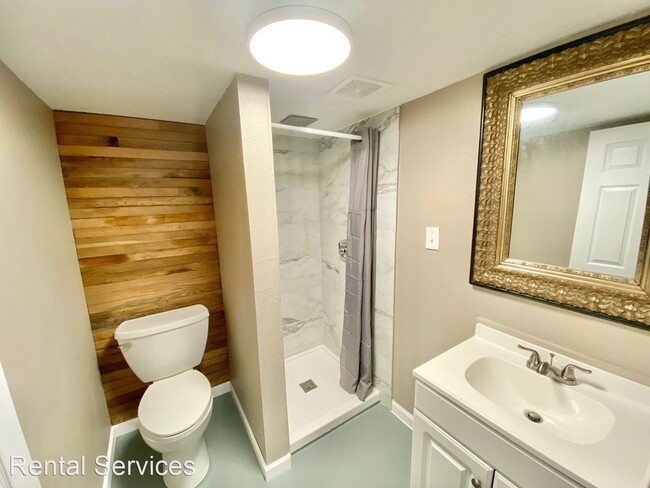 Building Photo - 3 br, 2 bath House - 1103 Avenue B