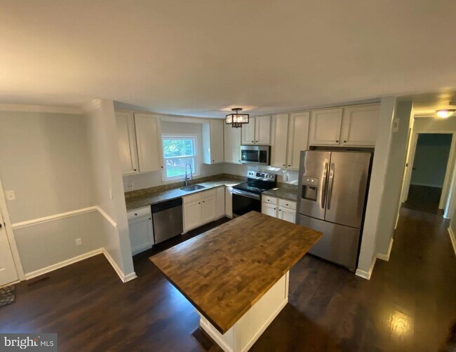 Foto del edificio - 13502 Flank March Ln