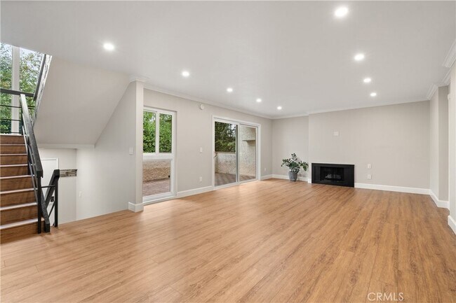 Foto del edificio - 5339 Coldwater Canyon Ave