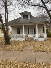 Building Photo - 537 E 3rd Ave