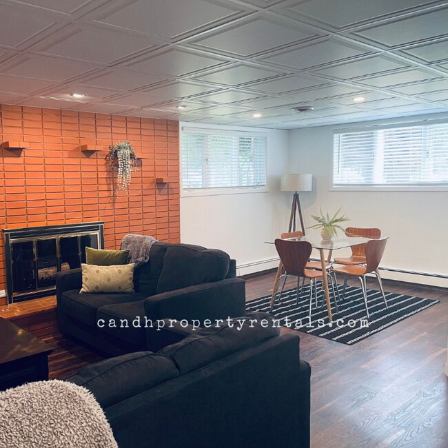 Building Photo - 433 Beverly Hill Blvd