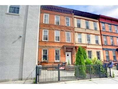 Primary Photo - 711 Lexington Ave