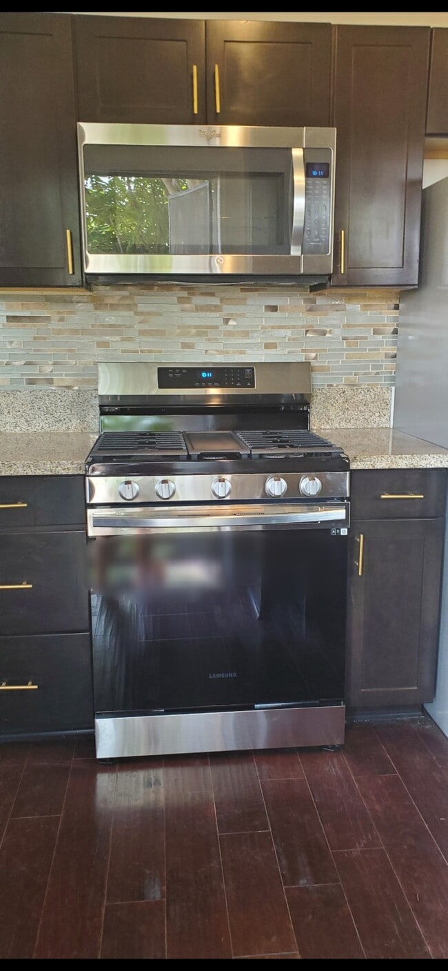 Foto del edificio - 8233 Crenshaw Blvd