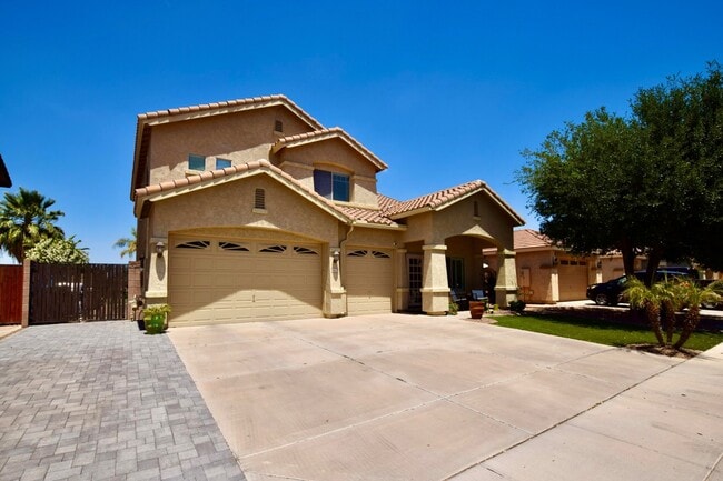 Building Photo - 44236 Adobe Cir