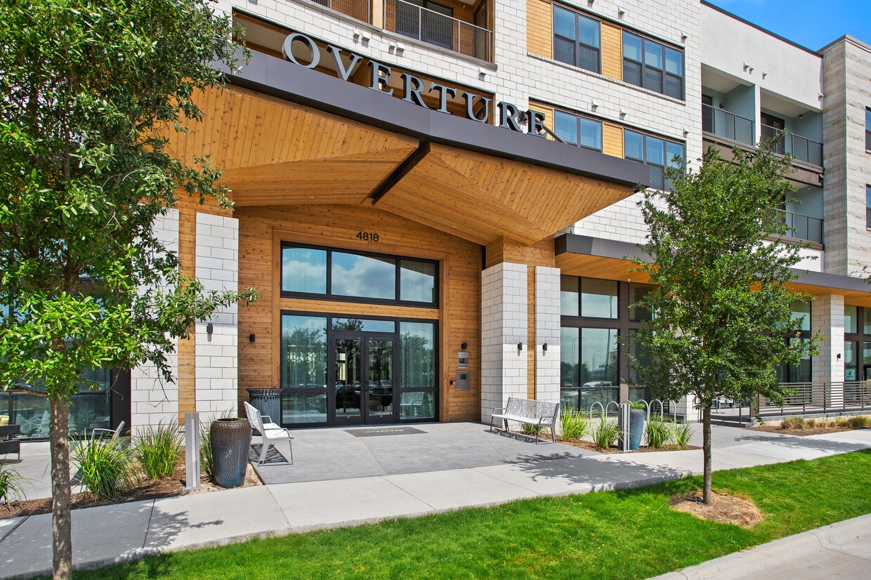 Overture Mueller 55+ Active Adult Apartmen... Apartments Austin, TX