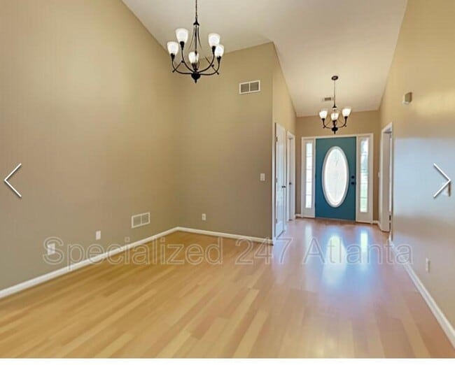 Building Photo - 2422 Oak Creek Ct