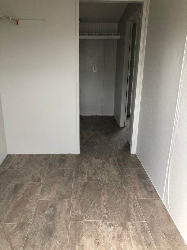 Building Photo - 203 Martin St