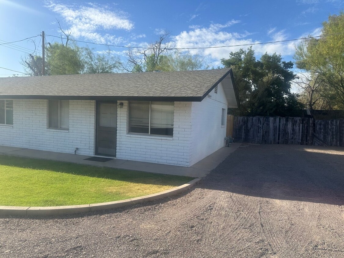 1 bed 1 bath Townhome - 1 bed 1 bath Townhome