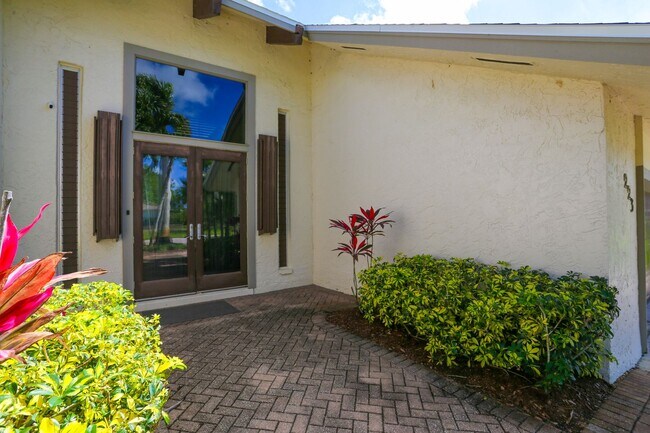 Building Photo - ** BEAUTIFUL FURNISHED HOME IN LELY HOME - 3 BEDROOMS PLUS A REMODELED DEN & POOL **