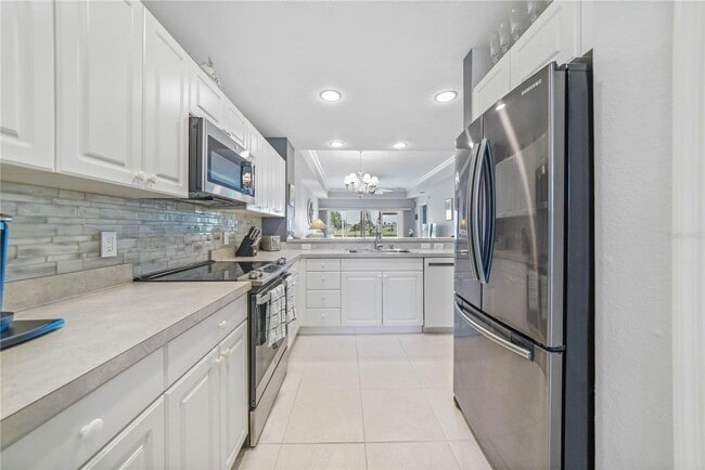 Building Photo - AVAILABLE MAY 15TH, 2024! BEAUTIFUL TURNKE...