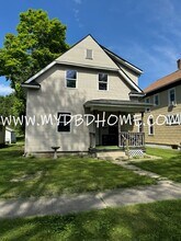 Building Photo - 429 Perry Ave