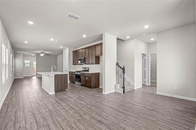 Building Photo - 210 Monarch Wy