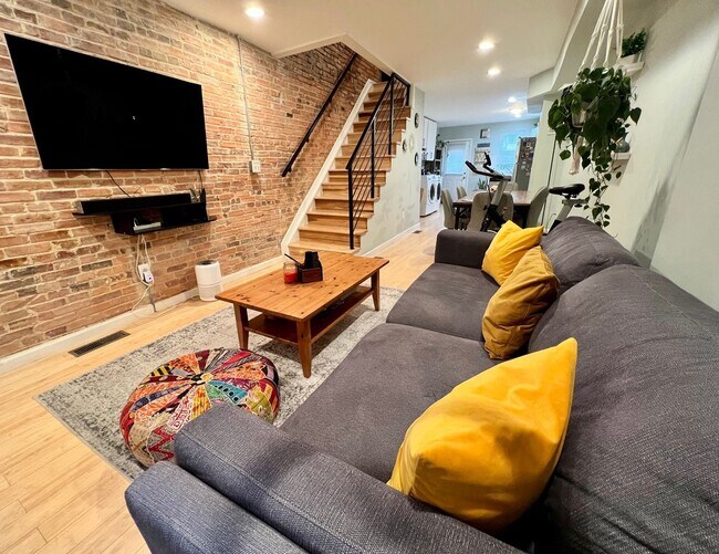 Building Photo - 3 br, 3 bath House - 1125 WICOMICO STREET
