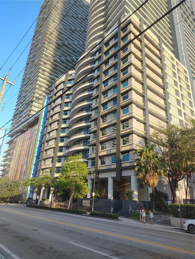 Foto del edificio - 60 SW 13th St