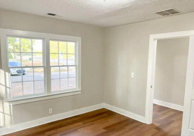 Foto del edificio - 4874 Hale Rd