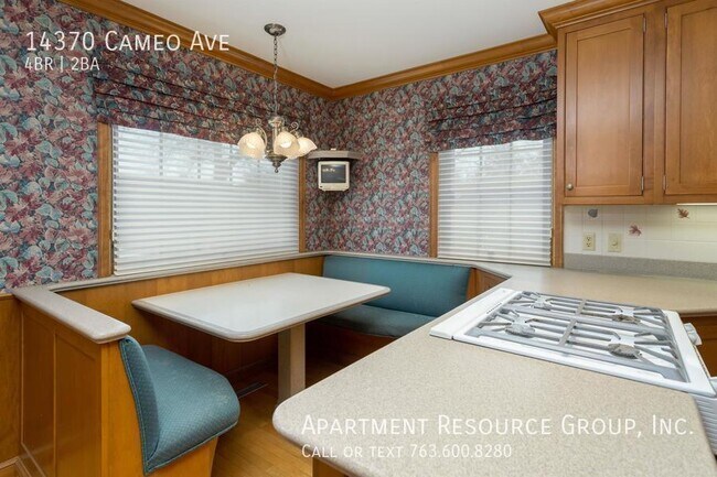 Building Photo - 14370 Cameo Ave