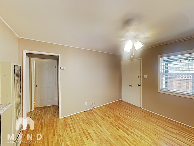 Building Photo - 5 Garrison Dr