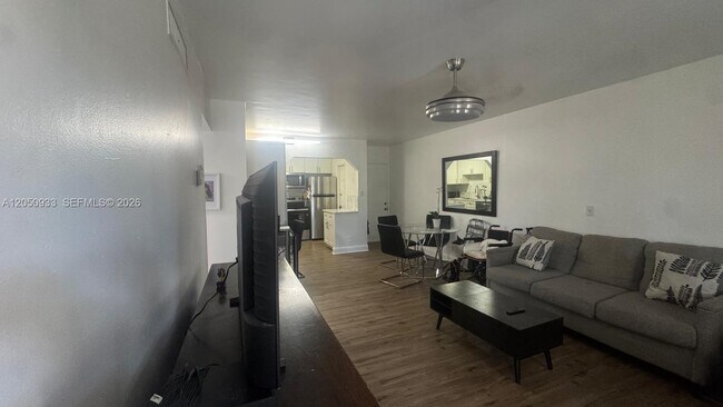 Foto del edificio - 636 NW 13th St
