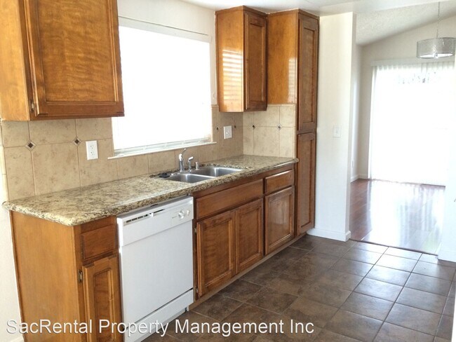 Building Photo - 3 br, 2 bath House - 43 Suntrail Cir