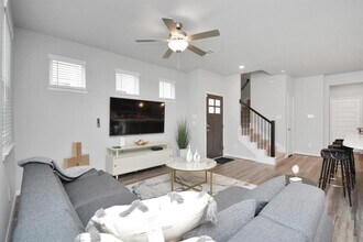 Building Photo - 1524 Parkland Oak Dr