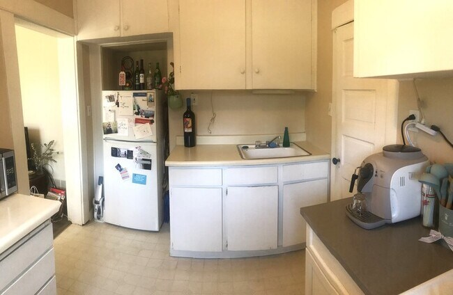 Foto del edificio - 217 W Boston St