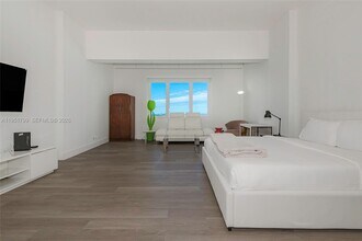 Building Photo - 2301 Collins Ave