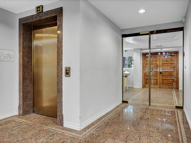 Building Photo - 101 Rue du Château