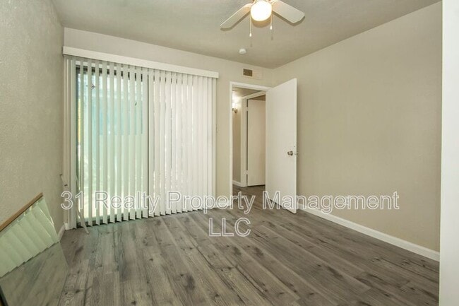 Foto del edificio - 7062 Pineberry Rd