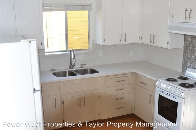 Building Photo - 209 Escalona Dr