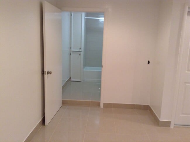 Foto del edificio - 321 Kenilworth Blvd
