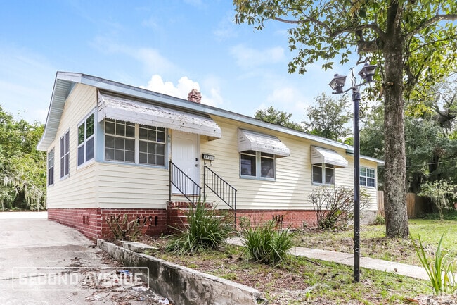 Building Photo - 6831 Perry St