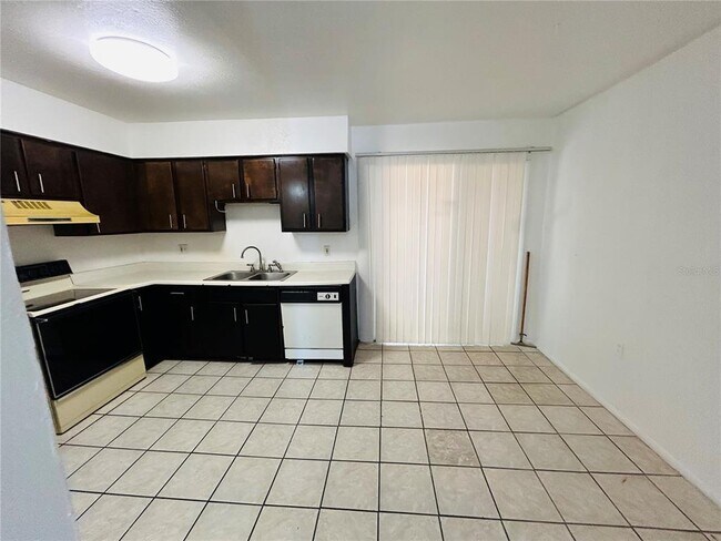 Building Photo - 3912 Crayrich Cir
