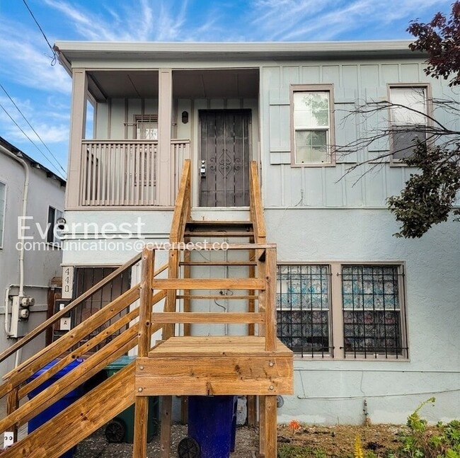 Building Photo - 440 18th St