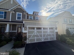 Building Photo - 315 Quarry Point Rd