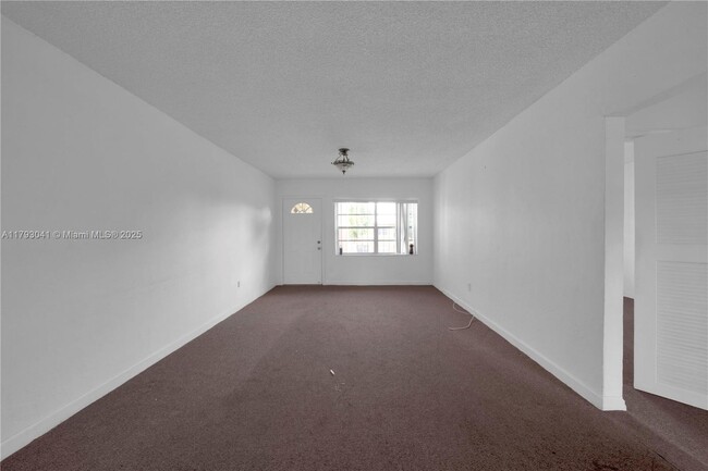 Building Photo - 3401 SW 10th St