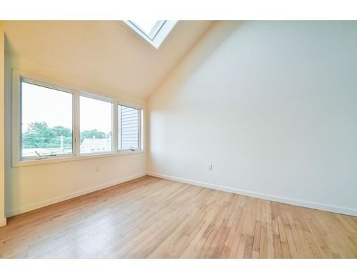 Foto del edificio - 351 Pleasant St