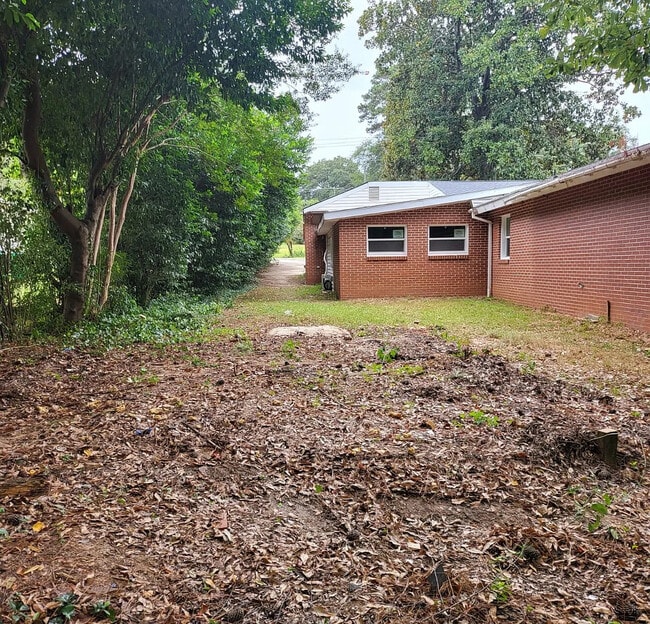 Building Photo - 126 Carter Cir