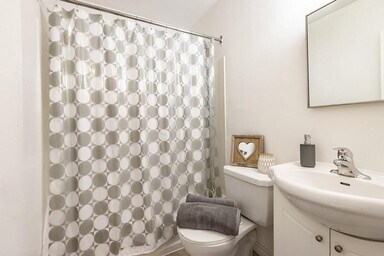 Photo du bâtiment - Garden Court Apartments