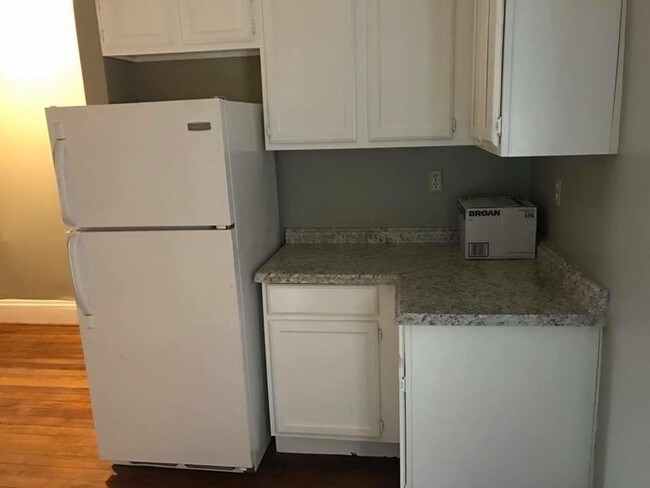 Kitchen - 636 Main St