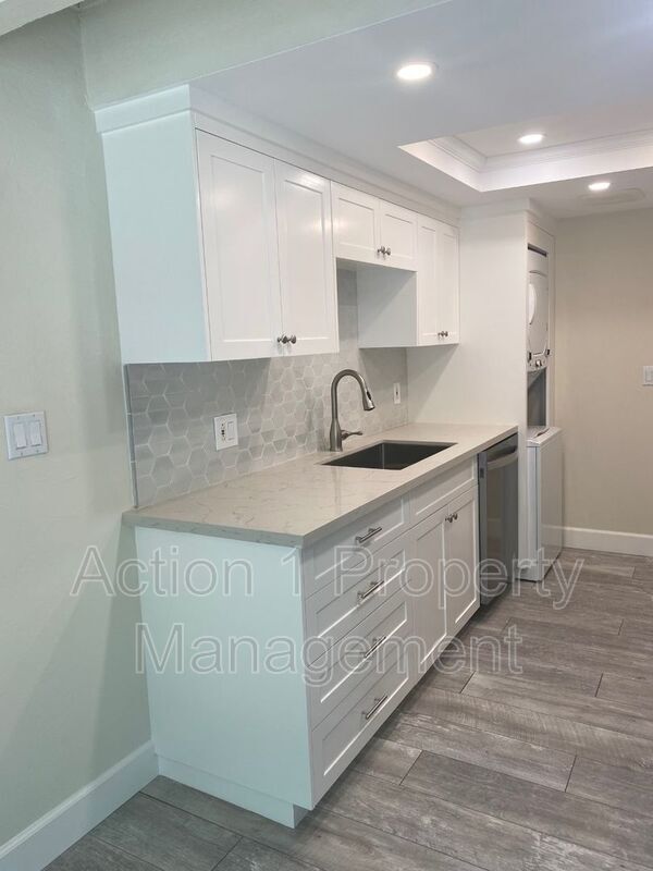 Building Photo - 106 Mission Dr