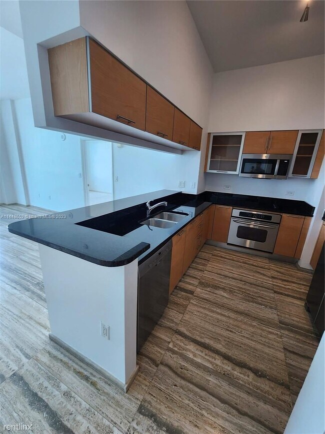 Foto del edificio - 2 br, 2 bath Condo - 31 SE 5th St Apt 4317