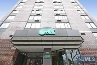 Foto principal - 770 Anderson Ave