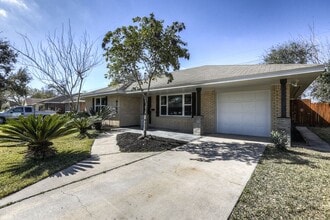 Building Photo - 9706 Bassoon Dr