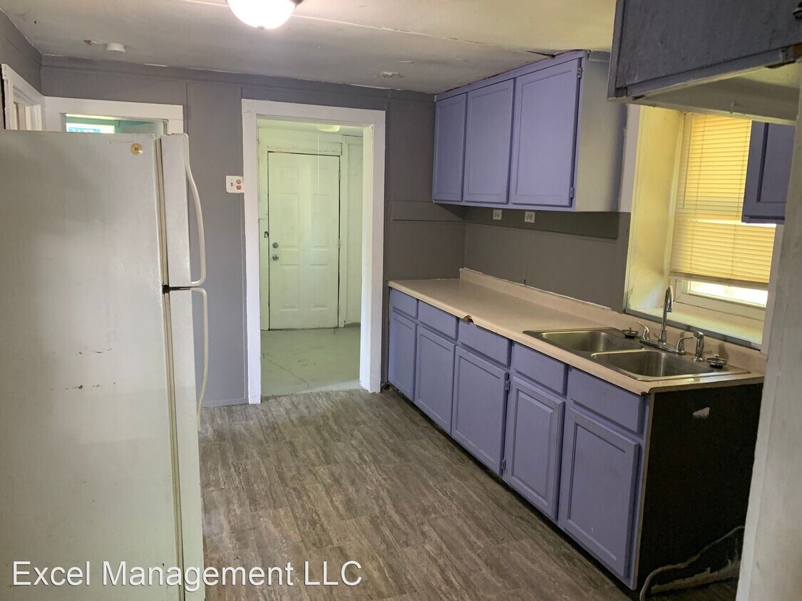 Foto principal - 2 br, 1 bath House - 1010 E Indiana Ave