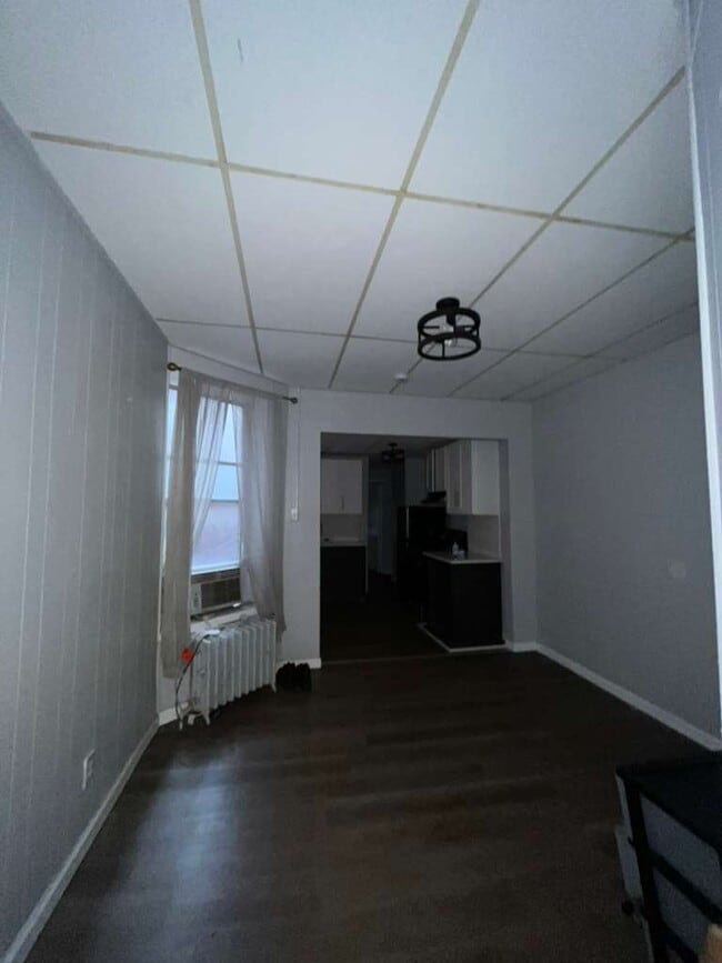 Building Photo - 104 Romaine Ave