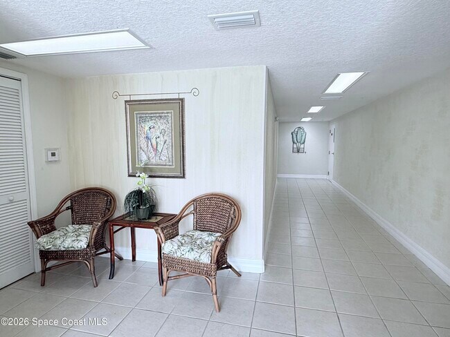 Foto del edificio - 8903 Laguna Ln