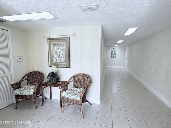 Building Photo - 8903 Laguna Ln